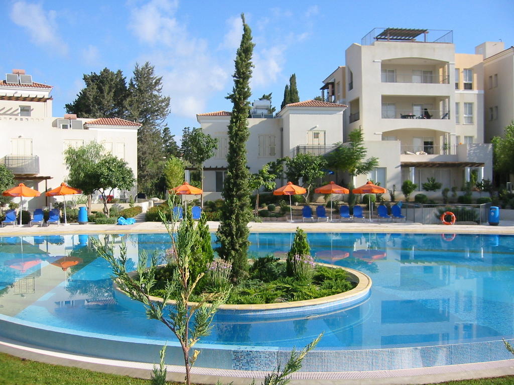 Hesperides Gardens Villa Paphos Exteriör bild