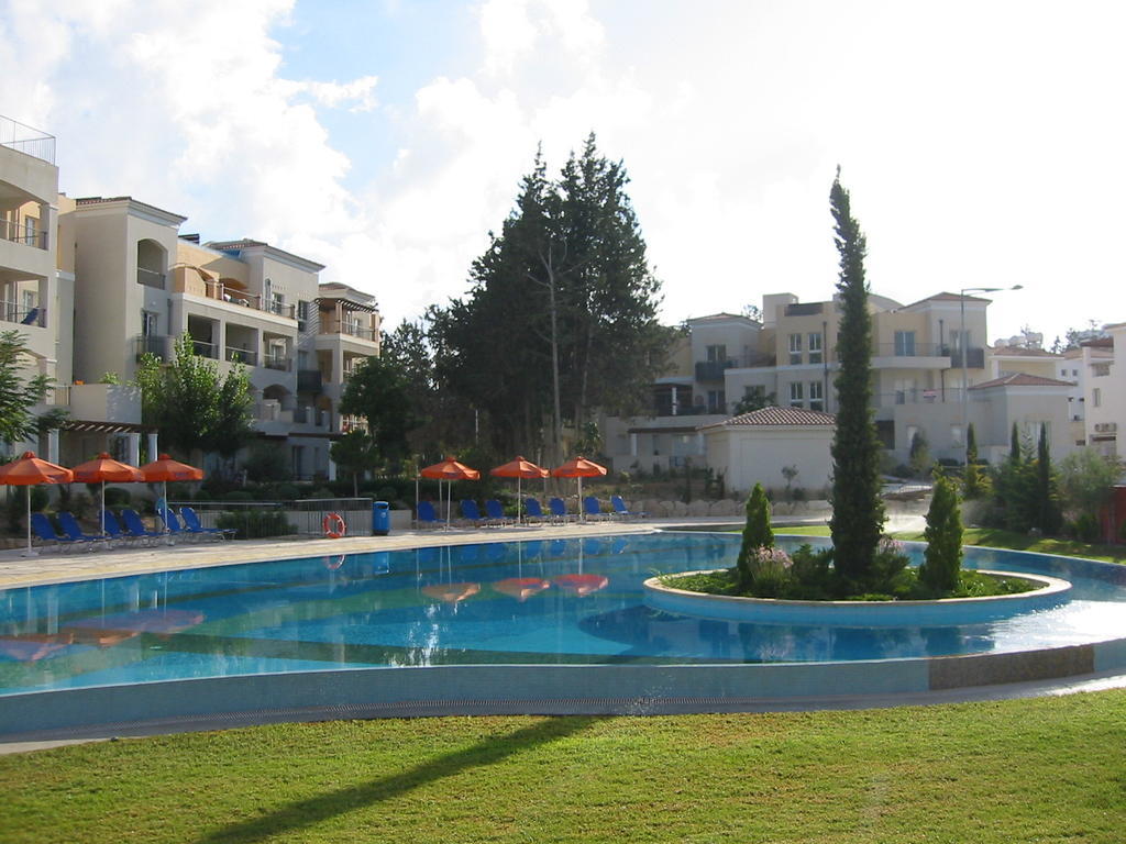 Hesperides Gardens Villa Paphos Exteriör bild