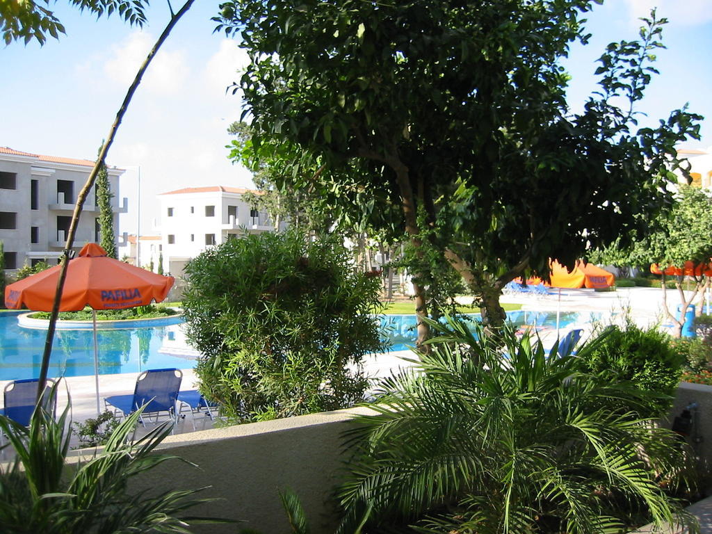 Hesperides Gardens Villa Paphos Exteriör bild